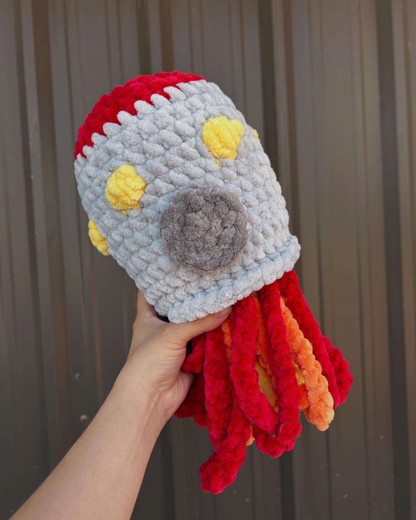 Rocket / Spaceship Amigurumi Digital Pattern - No sew / Low Sew