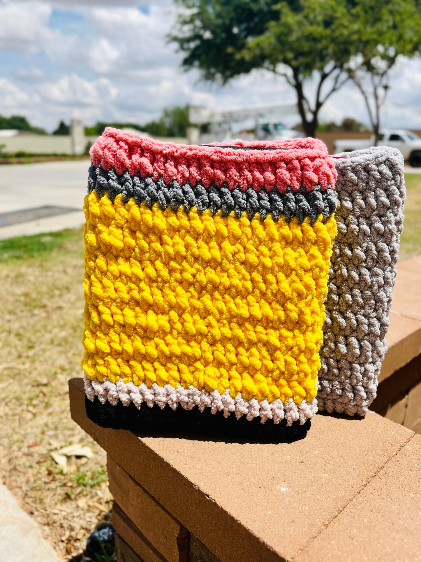Book cover / sleeve and IPad CROCHET DIGITAL PATTERN - no sew